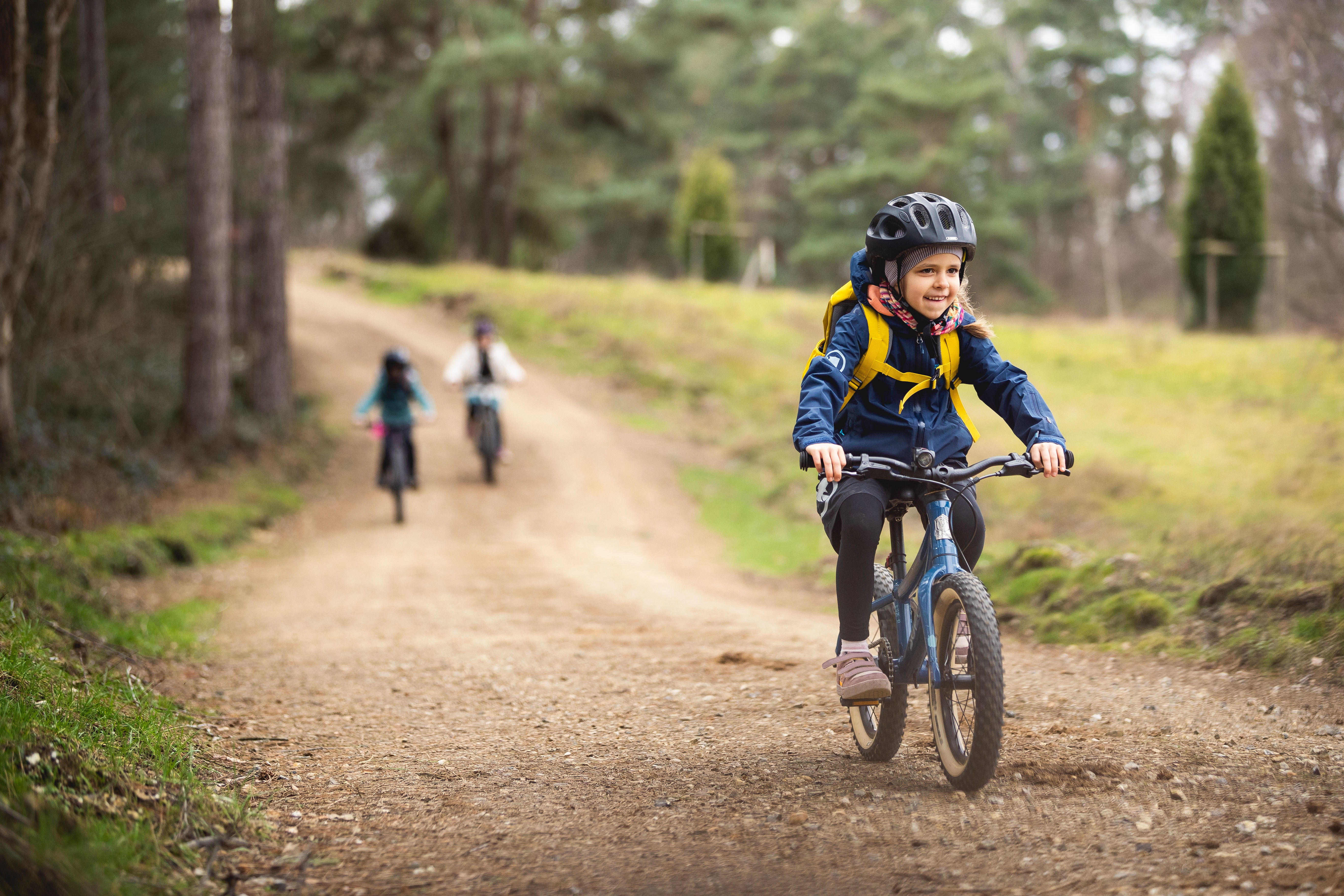 LEVELNINE Kids Teile bieten kleinere Durchmesser, geringere Breite und angepasste Lenker Rise-Werte für einfaches Greifen, energiesparendes aber kontrolliertes Fahren und eine ideale Sitzposition.